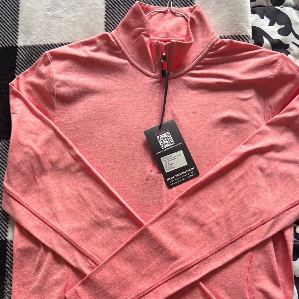 Women's quarter zip tech athletic top used for a second layer in size small